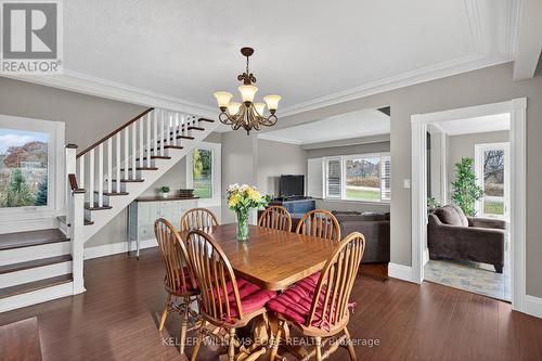 1724 Snake Road, Burlington, ON - Indoor Photo Showing Dining Room