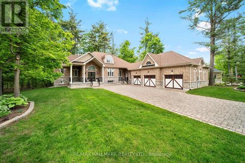 24 DIAMOND VALLEY DRIVE  Oro-Medonte, ON L0L 2E0