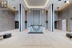 1410 - 220 MISSINNIHE WAY  Mississauga, ON L5H 0A9