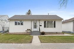 219 Horton Avenue W  Winnipeg, MB R2C 2G2