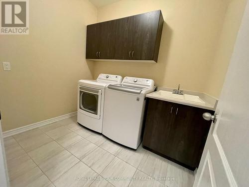 29 Hickling Lane, Ajax, ON - Indoor Photo Showing Laundry Room
