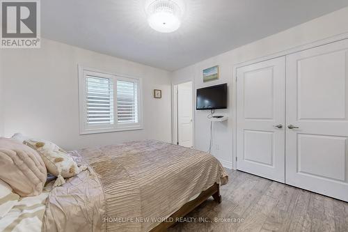 50 Ben Sinclair Avenue, East Gwillimbury, ON - Indoor Photo Showing Bedroom