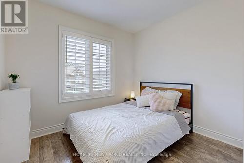 50 Ben Sinclair Avenue, East Gwillimbury, ON - Indoor Photo Showing Bedroom