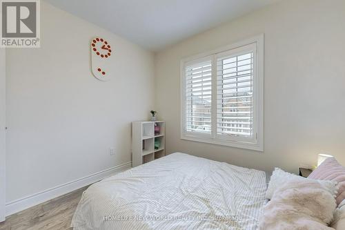 50 Ben Sinclair Avenue, East Gwillimbury, ON - Indoor Photo Showing Bedroom