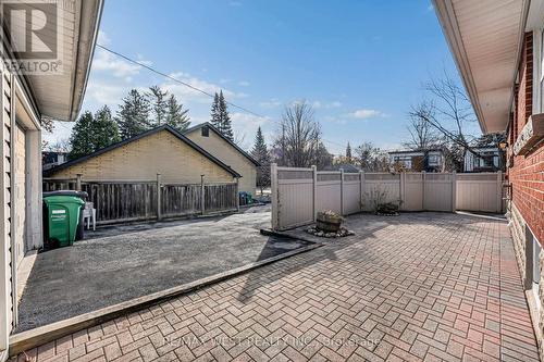 1361 Kenmuir Avenue, Mississauga, ON - Outdoor