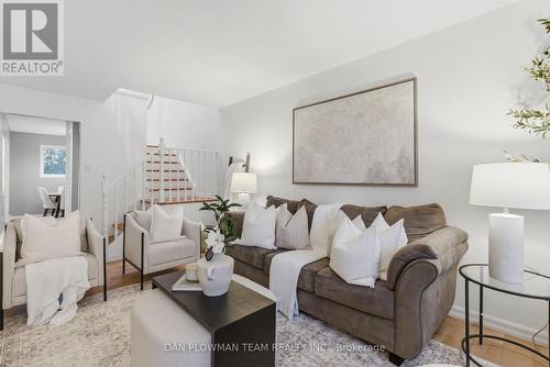 366 Rosedale Drive, Whitby, ON - Indoor Photo Showing Living Room