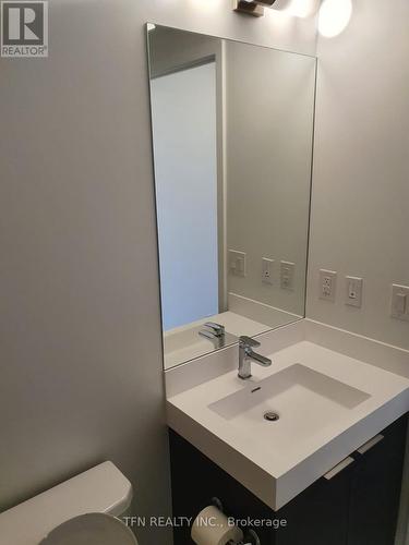 124 - 3100 Keele Street, Toronto, ON - Indoor Photo Showing Bathroom