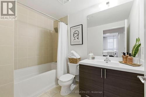 619 - 800 Lawrence Avenue W, Toronto, ON - Indoor Photo Showing Bathroom