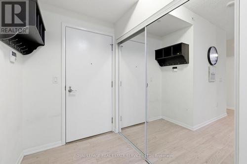 619 - 800 Lawrence Avenue W, Toronto, ON - Indoor Photo Showing Other Room