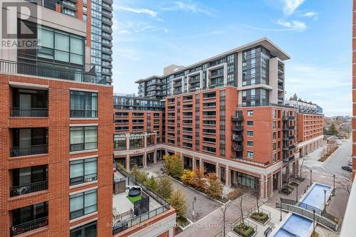 619 - 800 Lawrence Avenue W, Toronto, ON - Outdoor With Facade