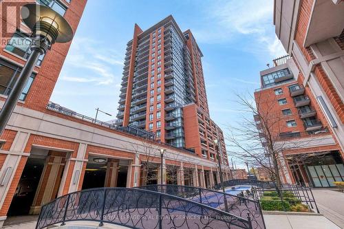 619 - 800 Lawrence Avenue W, Toronto, ON - Outdoor