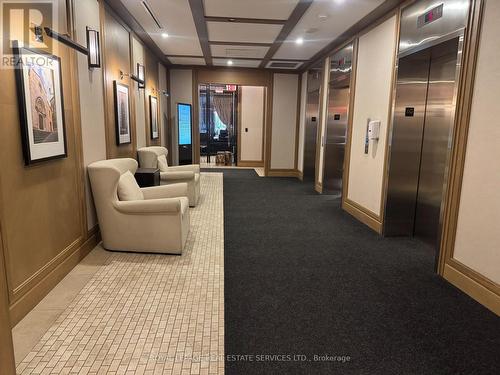 619 - 800 Lawrence Avenue W, Toronto, ON - Indoor Photo Showing Other Room