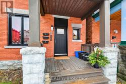 2 - 646 GILMOUR STREET  Ottawa, ON K1R 5M1