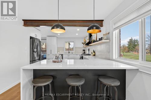 3 Jacqueline Boulevard, Hamilton, ON - Indoor Photo Showing Kitchen With Upgraded Kitchen