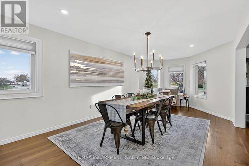3 Jacqueline Boulevard, Hamilton, ON - Indoor Photo Showing Dining Room