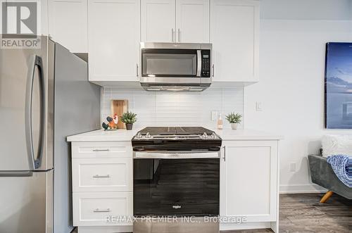 8 - 1479 O'Connor Drive, Toronto, ON - Indoor Photo Showing Kitchen With Upgraded Kitchen