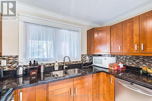 4284 Sawmill Valley Drive, Mississauga, ON - Indoor Photo Showing Kitchen With Double Sink
