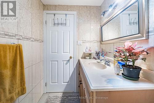 4284 Sawmill Valley Drive, Mississauga, ON - Indoor Photo Showing Bathroom