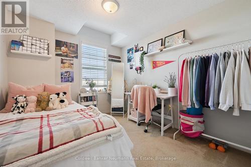 33 - 124 Gosling Gardens, Guelph (Clairfields/Hanlon Business Park), ON - Indoor Photo Showing Bedroom