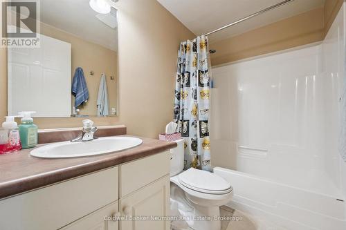 33 - 124 Gosling Gardens, Guelph (Clairfields/Hanlon Business Park), ON - Indoor Photo Showing Bathroom