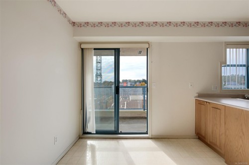 405-1063 Southgate St, Victoria, BC - Indoor Photo Showing Other Room