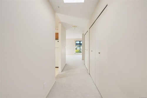 405-1063 Southgate St, Victoria, BC - Indoor Photo Showing Other Room