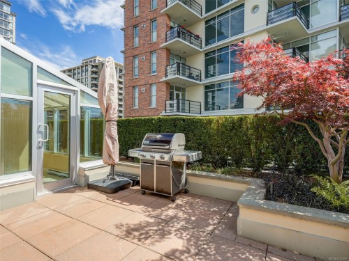 N609-737 Humboldt St, Victoria, BC - Outdoor