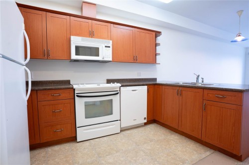 402-364 Goldstream Ave, Colwood, BC - Indoor Photo Showing Kitchen With Double Sink
