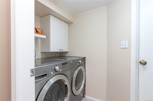 1465 Derby Rd, Saanich, BC 