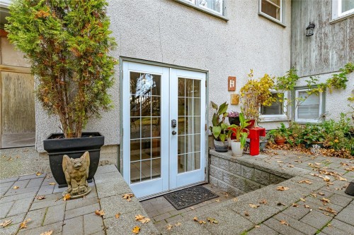 1465 Derby Rd, Saanich, BC 