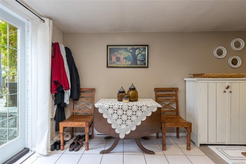 1465 Derby Rd, Saanich, BC 