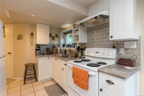 1465 Derby Rd, Saanich, BC 