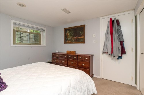 1465 Derby Rd, Saanich, BC 