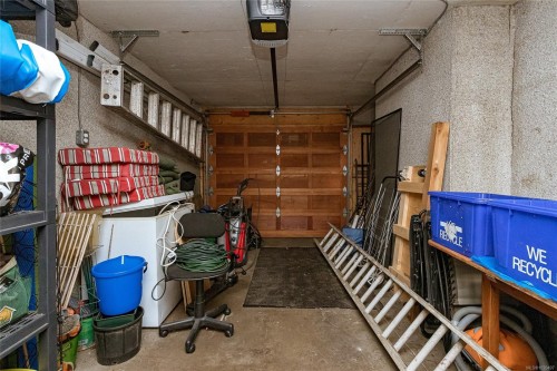 1465 Derby Rd, Saanich, BC 