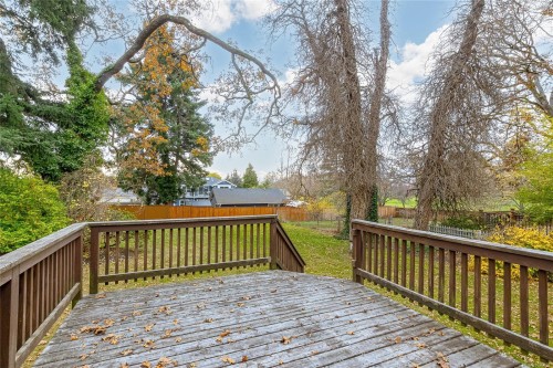 1465 Derby Rd, Saanich, BC 