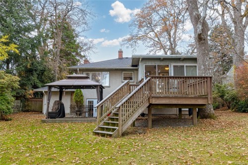 1465 Derby Rd, Saanich, BC 