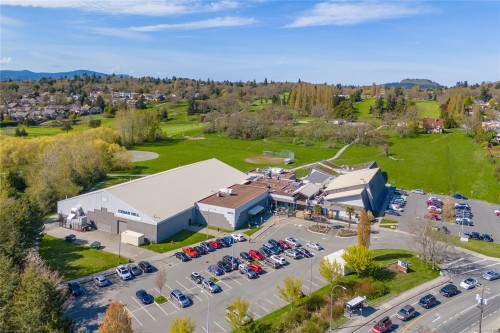 1465 Derby Rd, Saanich, BC 