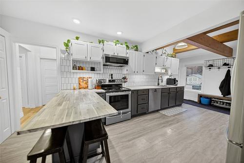 38 101St Avenue, Kimberley, BC - Indoor Photo Showing Kitchen