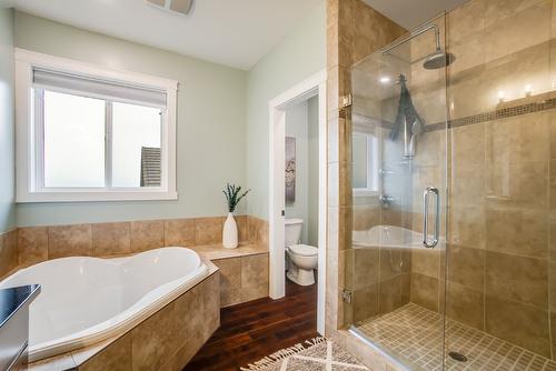 2584 Lucinde Road, West Kelowna, BC - Indoor Photo Showing Bathroom