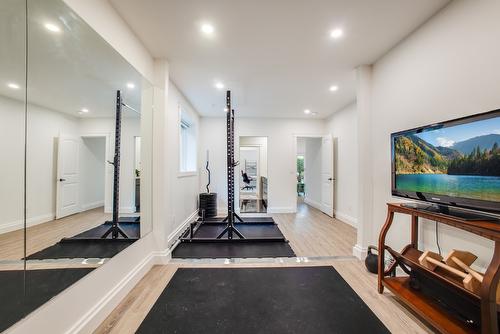 2584 Lucinde Road, West Kelowna, BC - Indoor Photo Showing Other Room