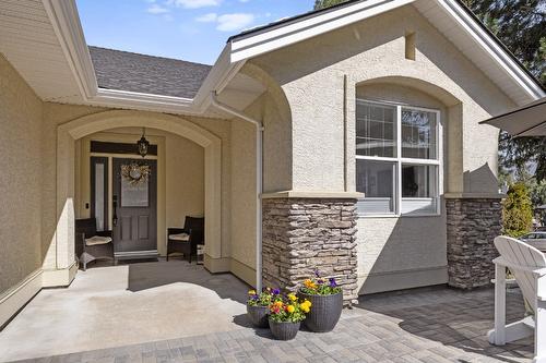 3917 Gallaghers Circle, Kelowna, BC - Outdoor