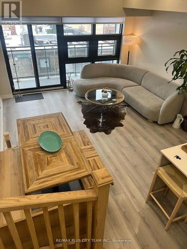 307 - 485 Logan Avenue, Toronto, ON - Indoor Photo Showing Living Room