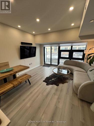 307 - 485 Logan Avenue, Toronto, ON - Indoor