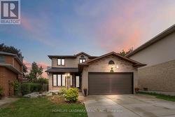 15 ANITA COURT  Hamilton, ON L8W 3A5