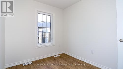 Unit 20 - 2025 Matteer Court, Innisfil, ON - Indoor Photo Showing Other Room