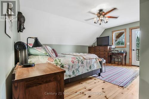 382 Alice Street, Saugeen Shores, ON - Indoor Photo Showing Bedroom