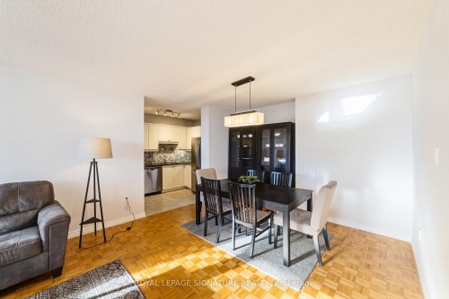 503-212 Kerr Street, Oakville, ON - Indoor