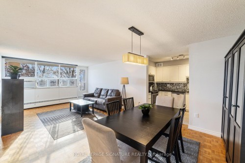503-212 Kerr Street, Oakville, ON - Indoor