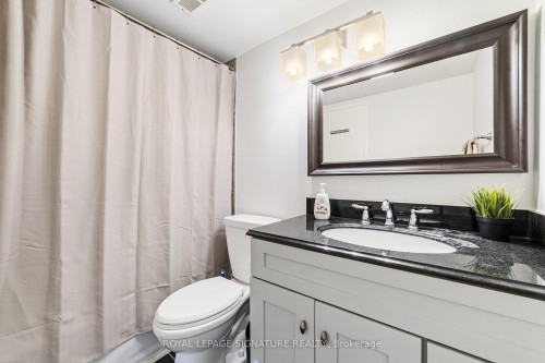 503-212 Kerr Street, Oakville, ON - Indoor Photo Showing Bathroom