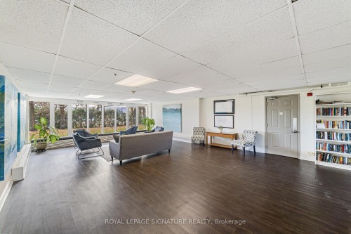 503-212 Kerr Street, Oakville, ON - Indoor